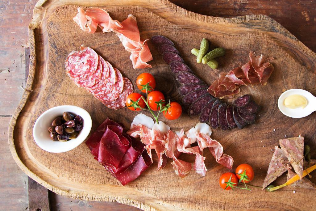 Casa Toedi Restaurant Hotel Trun 외부 사진