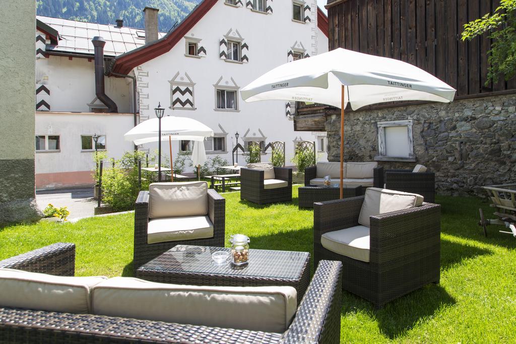 Casa Toedi Restaurant Hotel Trun 외부 사진