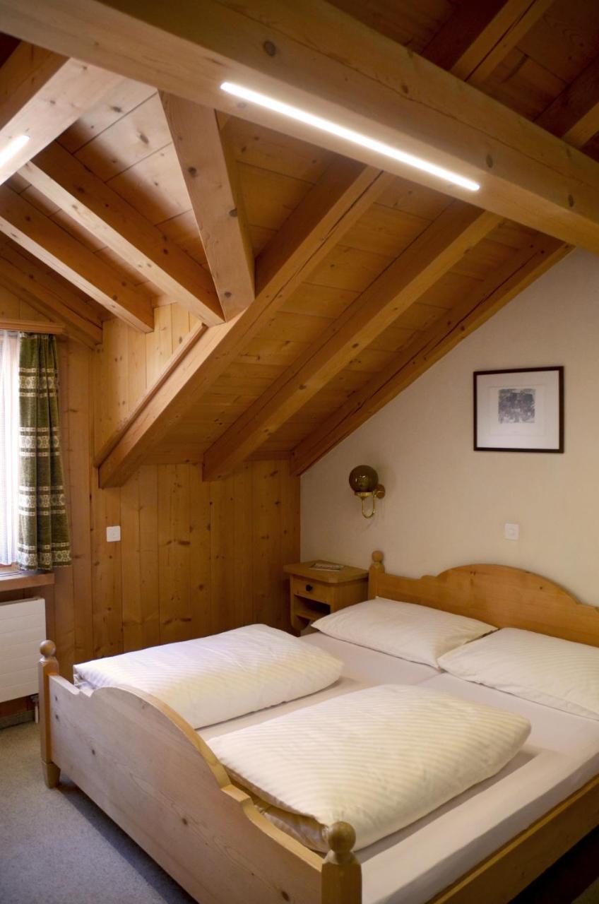Casa Toedi Restaurant Hotel Trun 외부 사진